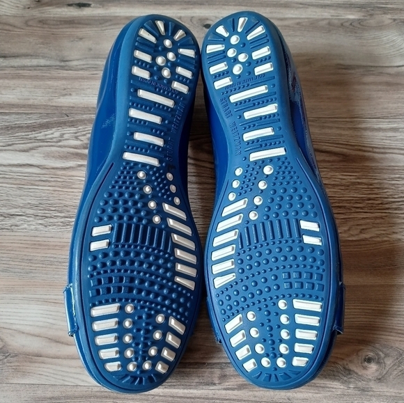 Stewart Weitzman Blue Patent Leather Flats with Buckle 6 - Picture 5 of 5